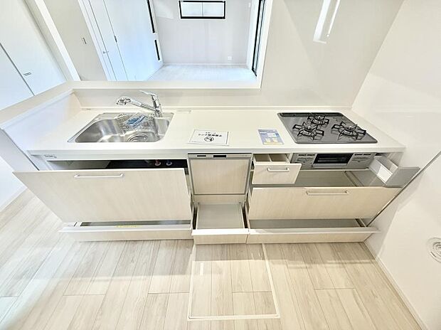 ■家族の絆を深める、温もりのあるキッチン