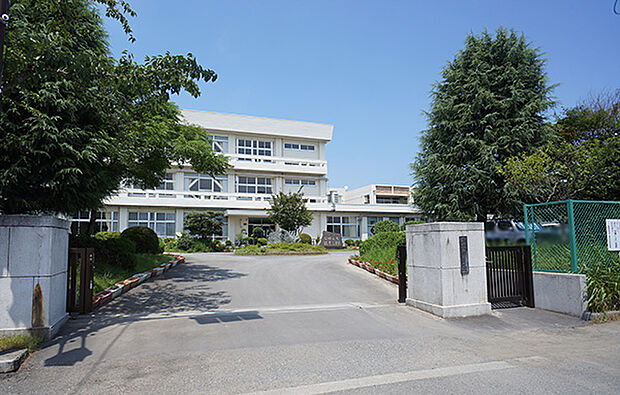 中学校 1100m 大井町立湘光中学校