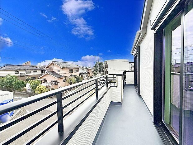 ■ 季節の移ろいを感じられる開放的な空間です