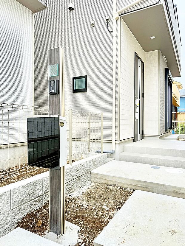 ■ 心地よい暮らしへとつながる、温かい玄関