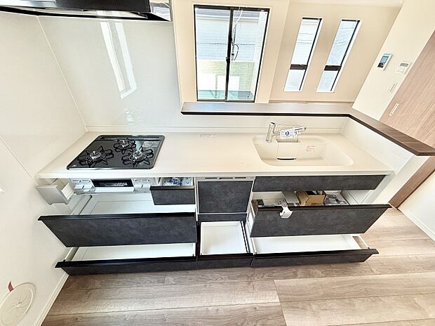 ■美味しい時間が生まれる、笑顔あふれるキッチン