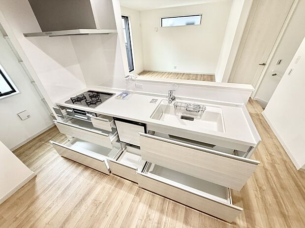 ■シンプルで機能的、毎日使いやすいキッチン