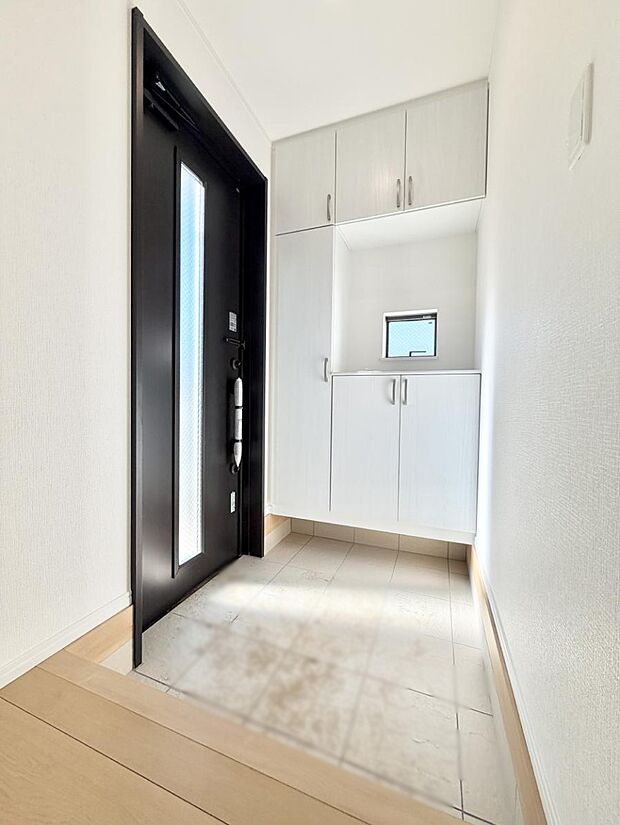 ■ ここから始まる一日、すっきり整った玄関