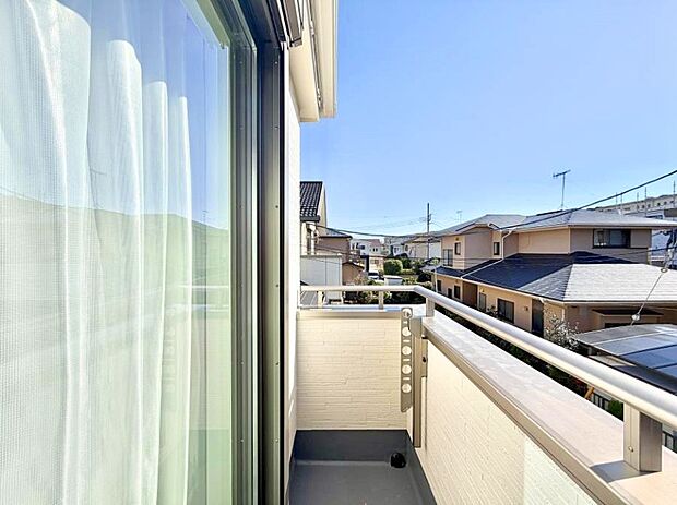 ■ 季節の移ろいを感じられる開放的な空間です