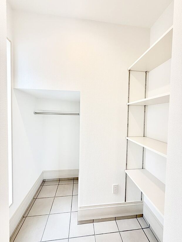 ■シューズインクローゼット付なので、外で使う物をまとめて収納、すっきり玄関に