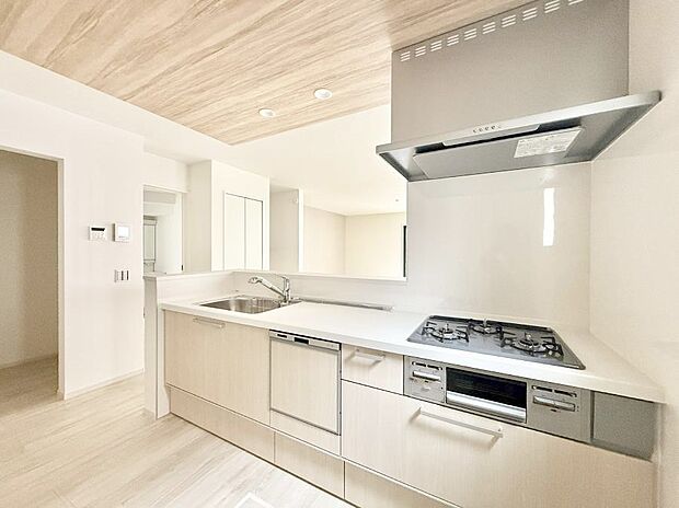 ■シンプルで機能的、毎日使いやすいキッチン