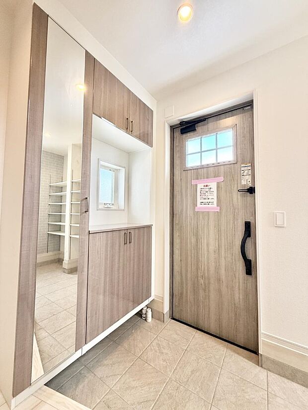 ■ シンプルで美しく、快適な暮らしの入り口