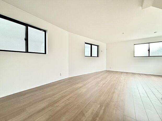 ■インテリアを考えるのが楽しみな広いリビングです！