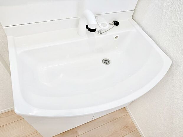 ■手洗いや顔を洗う時も快適に使える便利なシャワー