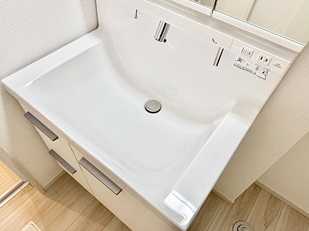 ■手洗いや顔を洗う時も快適に使える便利なシャワー