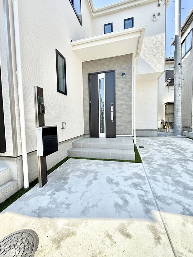 ■ 心地よい暮らしへとつながる、温かい玄関