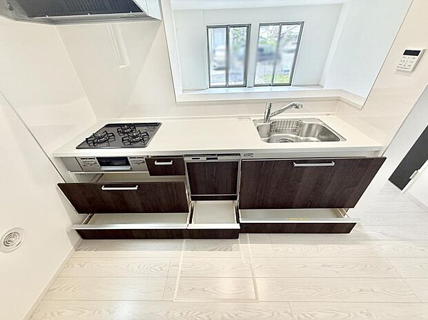 ■家族の絆を深める、温もりのあるキッチン