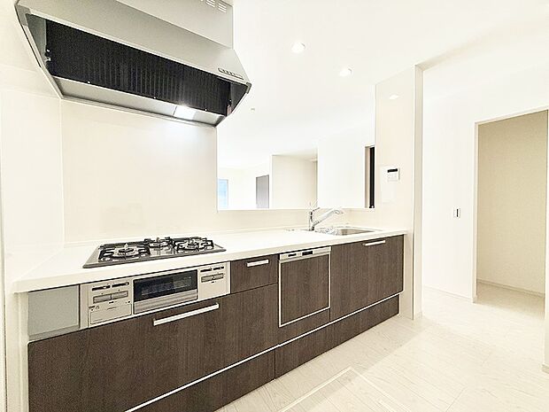 ■シンプルで美しく心地よい時間を生むキッチン空間