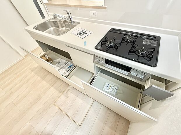 ■料理がもっと楽しくなる、快適なキッチン空間