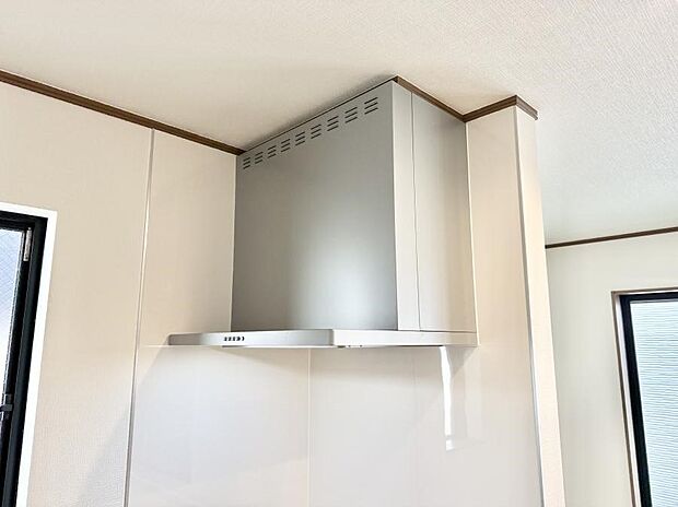■調理時の蒸気や匂いが換気扇に誘導され、効率的に排煙ができます。