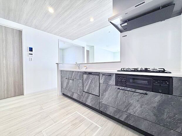 ■美味しい時間が生まれる、笑顔あふれるキッチン