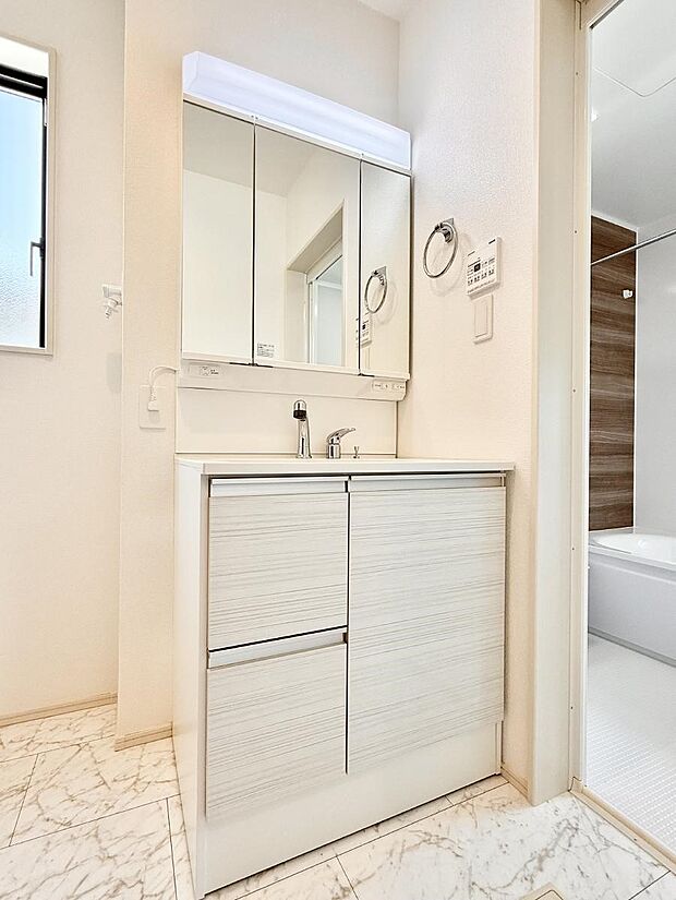 ■朝の準備がスムーズにできる広さです