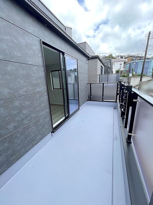 ■日当たり良好！眺めの良いバルコニーです！