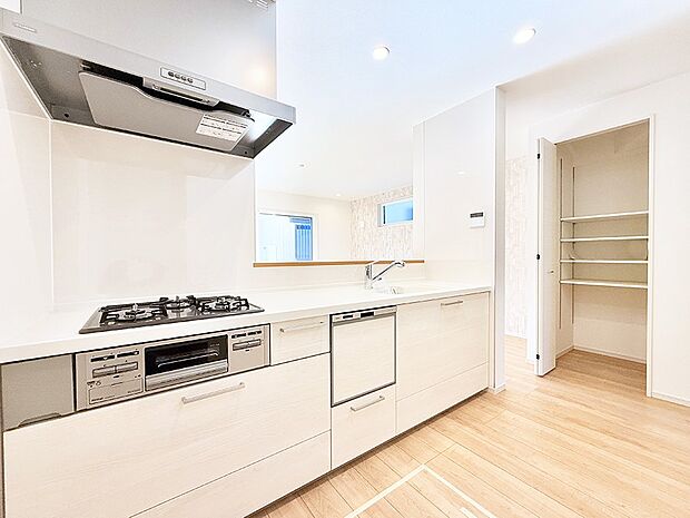 ■料理がもっと楽しくなる、快適なキッチン空間