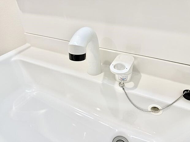 ■手洗いや顔を洗う時も快適に使える便利なシャワー