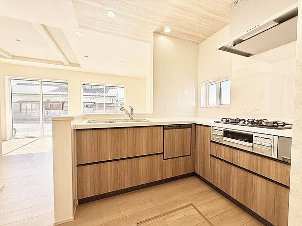 ■シンプルで機能的、毎日使いやすいキッチン