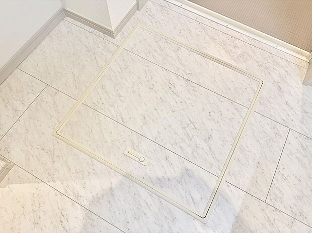 ■季節物など簡単に収納でき便利