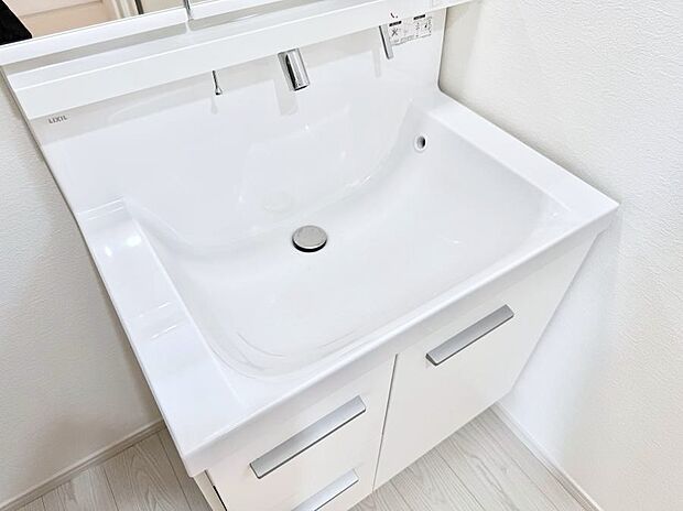 ■手洗いや顔を洗う時も快適に使える便利なシャワー