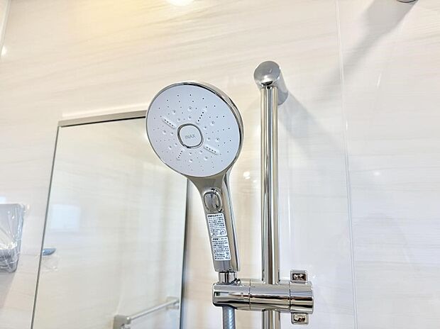 ■わざわざシャワー水栓のレバーまで手を伸ばす必要がなく、簡単に止水できる