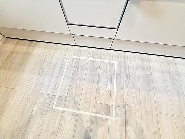 ■季節物など簡単に収納でき便利