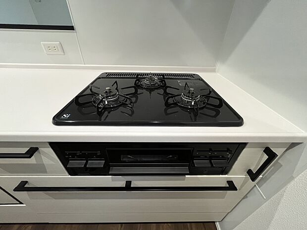 ■シンプルで機能的、毎日使いやすいキッチン