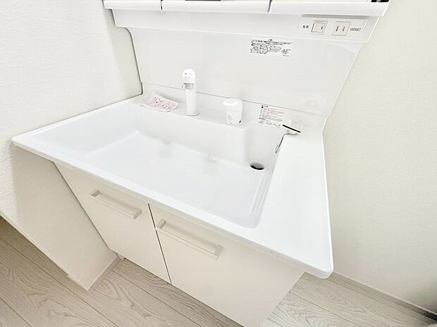 ■手洗いや顔を洗う時も快適に使える便利なシャワー