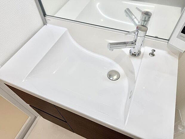 ■手洗いや顔を洗う時も快適に使える便利なシャワー