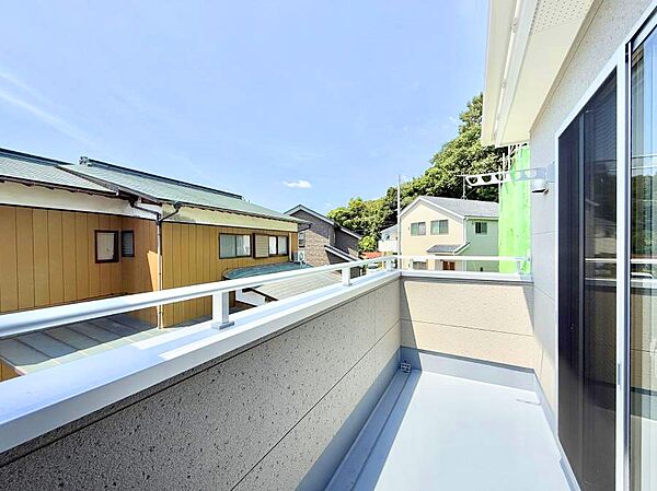 2号棟  ■ 朝のコーヒーや夜の星空を楽しむ、癒しの場所