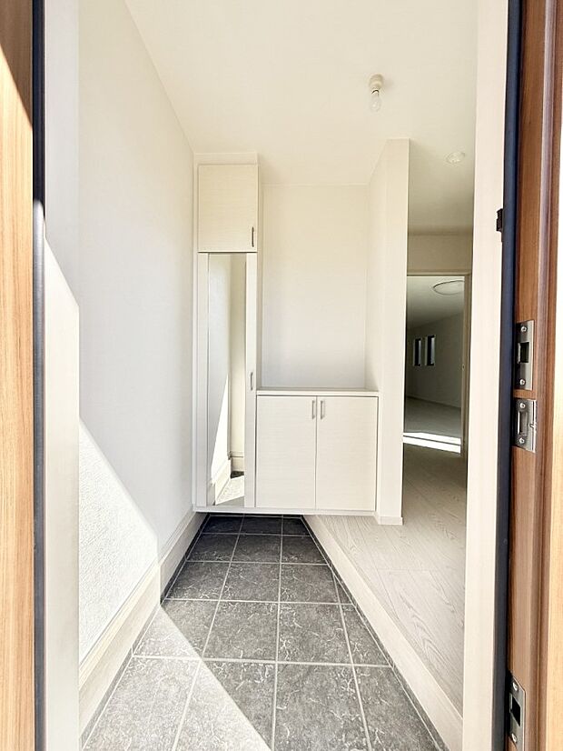 ■ ここから始まる一日、すっきり整った玄関