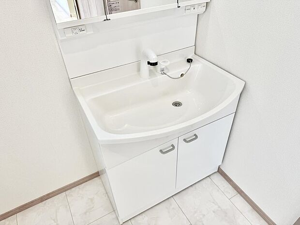 ■手洗いや顔を洗う時も快適に使える便利なシャワー