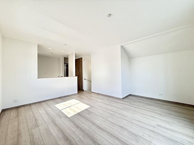 ■くつろぎと笑顔が集まる、心温まるリビング