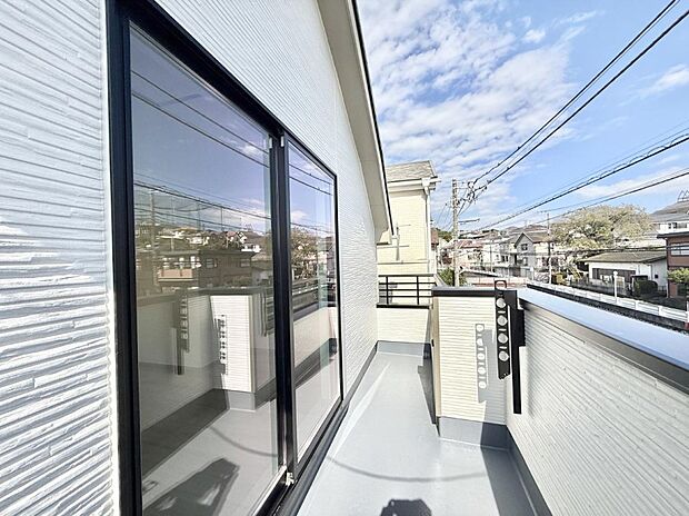 ■お洗濯物がよく乾く陽当たり良好のバルコニーです！  