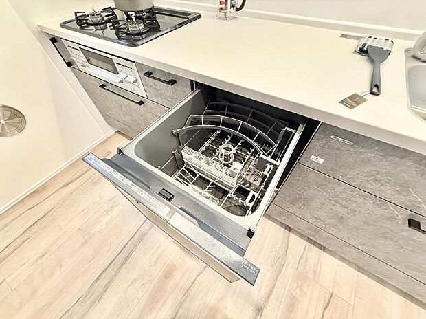 ■手間なく洗浄！食器をピカピカに仕上げてくれます