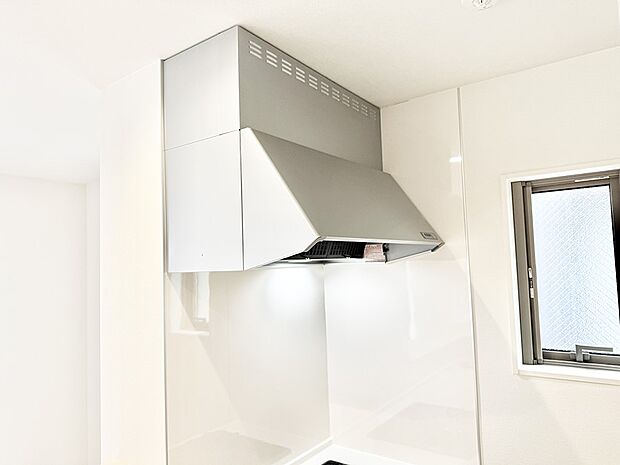 ■調理時の蒸気や匂いが換気扇に誘導され、効率的に排煙ができます。