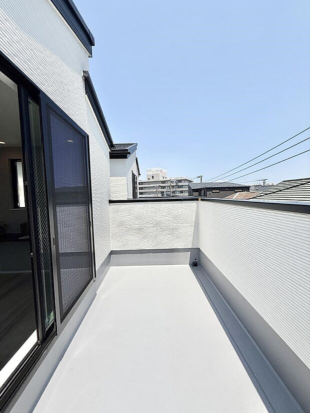 ■ 季節の移ろいを感じられる開放的な空間です