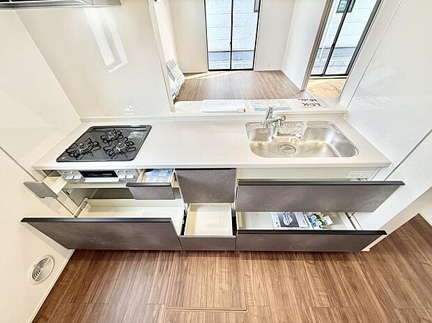 ■家族の絆を深める、温もりのあるキッチン