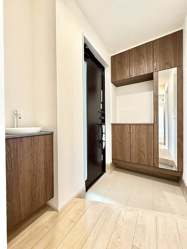 ■ ここから始まる一日、すっきり整った玄関