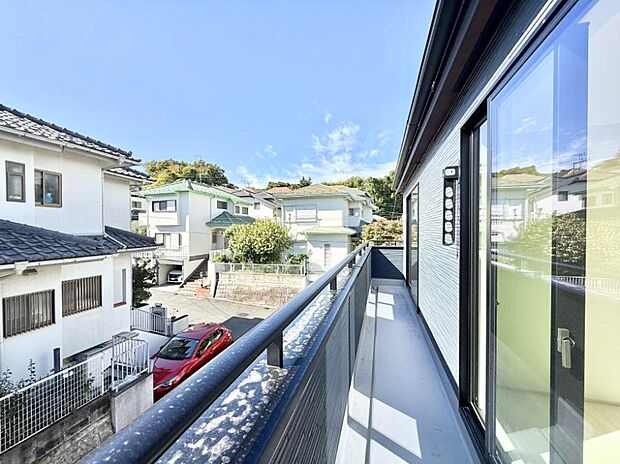 ■ 季節の移ろいを感じられる開放的な空間です