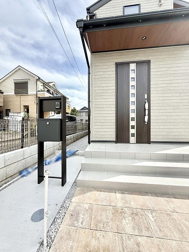 ■玄関はお家の顔！おしゃれな玄関アプローチでお客様をお迎え！  