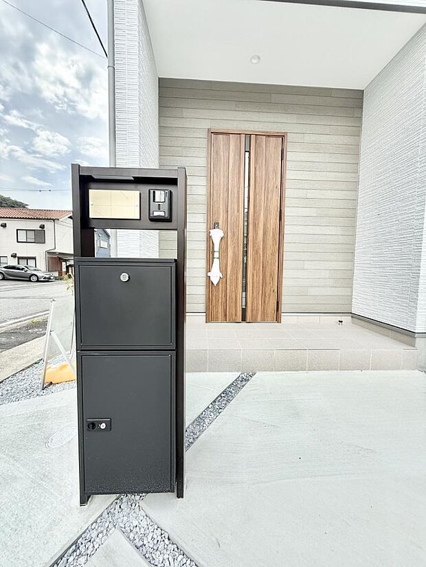 ■ 心地よい暮らしへとつながる、温かい玄関