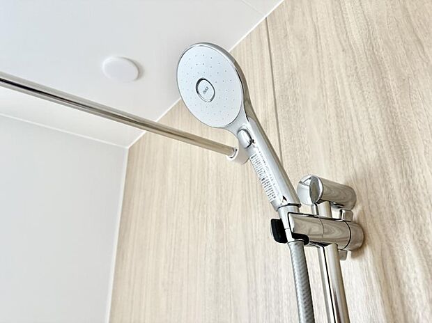 ■手元で簡単に止水できるため、水の無駄遣いを減らすことができます。