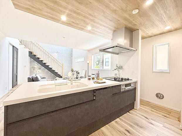 ■キッチンスペースもゆったり！  