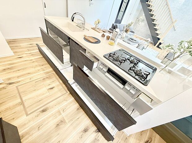 ■ビルトイン食洗機でキッチンすっきり  