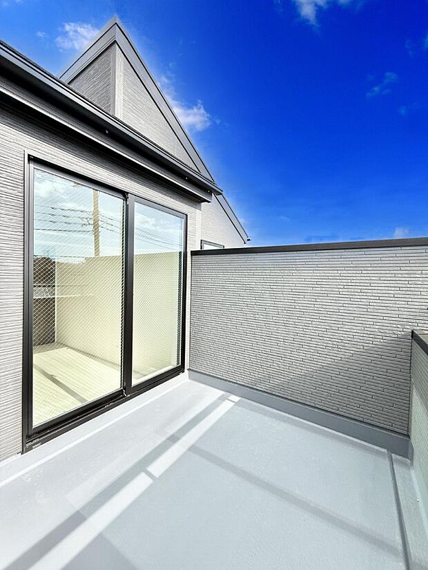 ■ 季節の移ろいを感じられる開放的な空間です