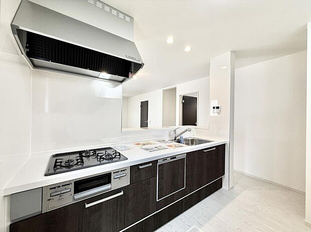 ■ビルトイン食洗機でキッチンすっきり  